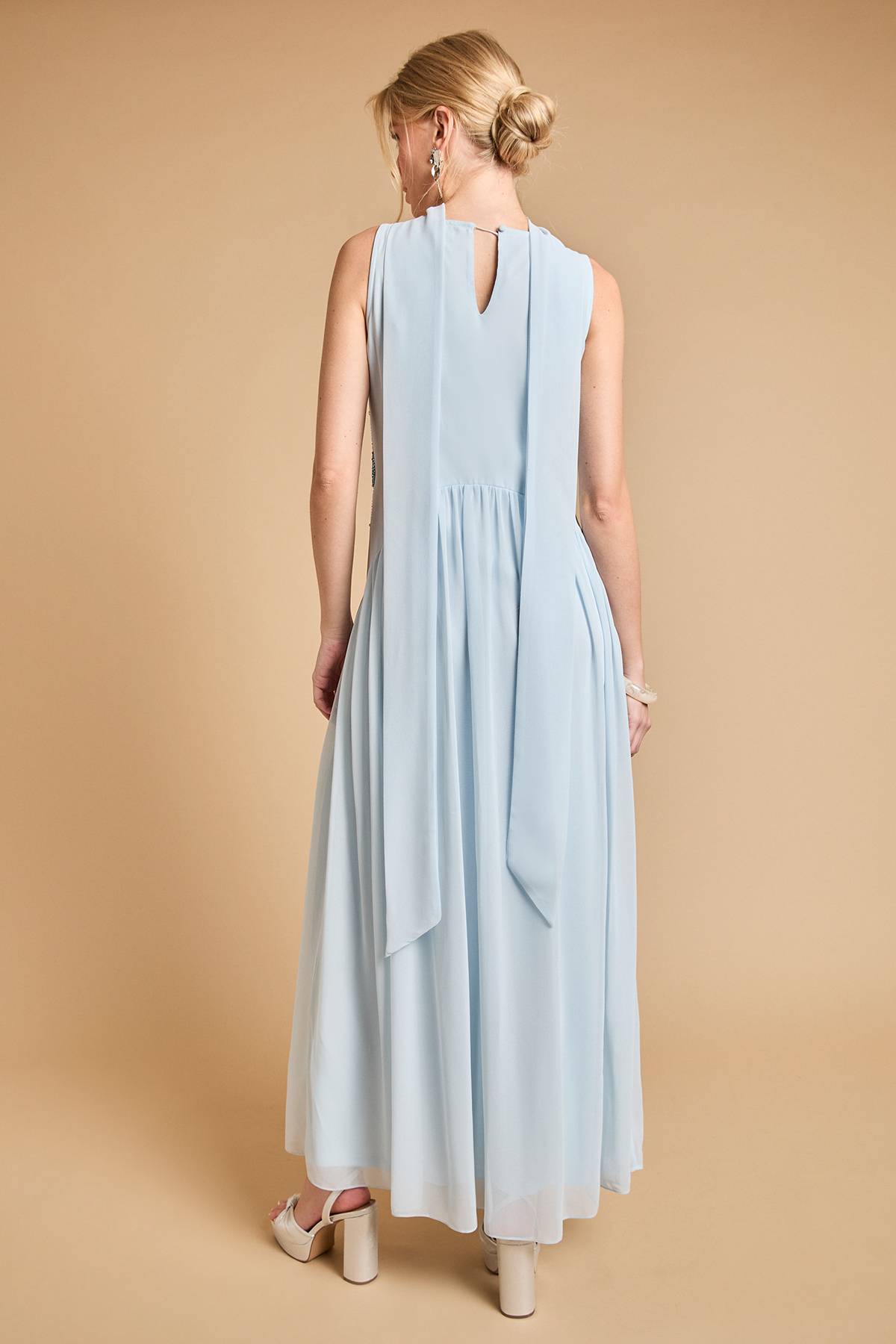 Oasis Robe Mi-longue Brodée Main Avec Détail Foulard