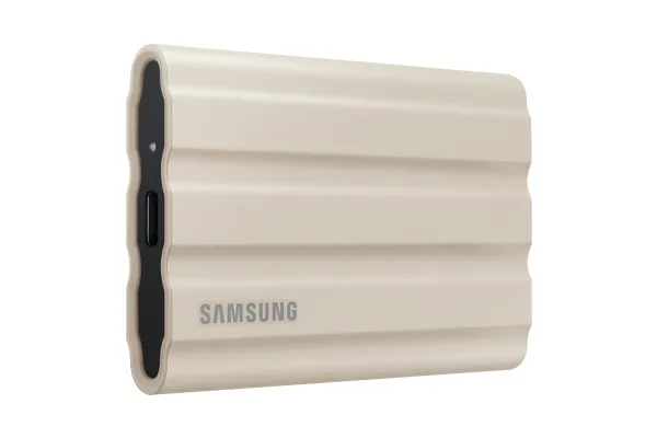 Samsung T7 Shield MU-PE2T0K - SSD - krypteret - 2 TB - ekstern (bærbar) - USB 3.2 Gen 2 (USB-C stikforbindelse) - 256-bit AES - beige