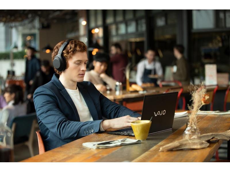 Sony Wireless Over-Ear-Kopfhörer WH-1000XM4 Schwarz Intelligente Over-Ear-Kopfhörer