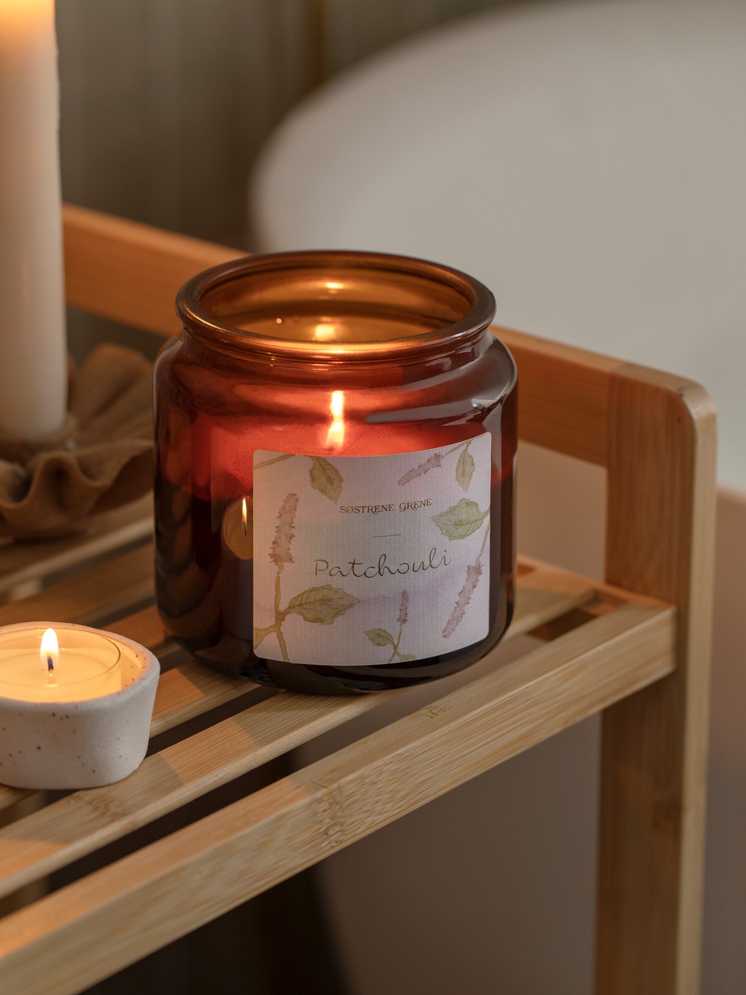Duftlys Patchouli | Rapsvoks/duft/glas. 70 timer. | Brown, Lilac
