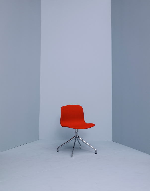 Hay About a Chair AAC11 gestoffeerde stoel, onderstel gepolijst aluminium, Hallingdal 116