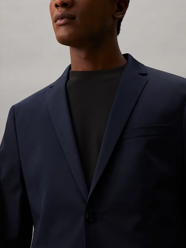 Blazer slim fit em cetim elástico