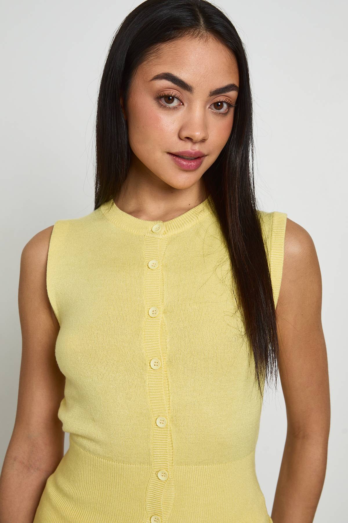 boohoo Haut Côtelé Boutonné Avec Ourlet Froncé