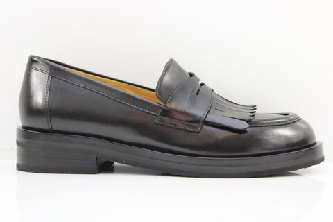 TRUMAN'S Slipper