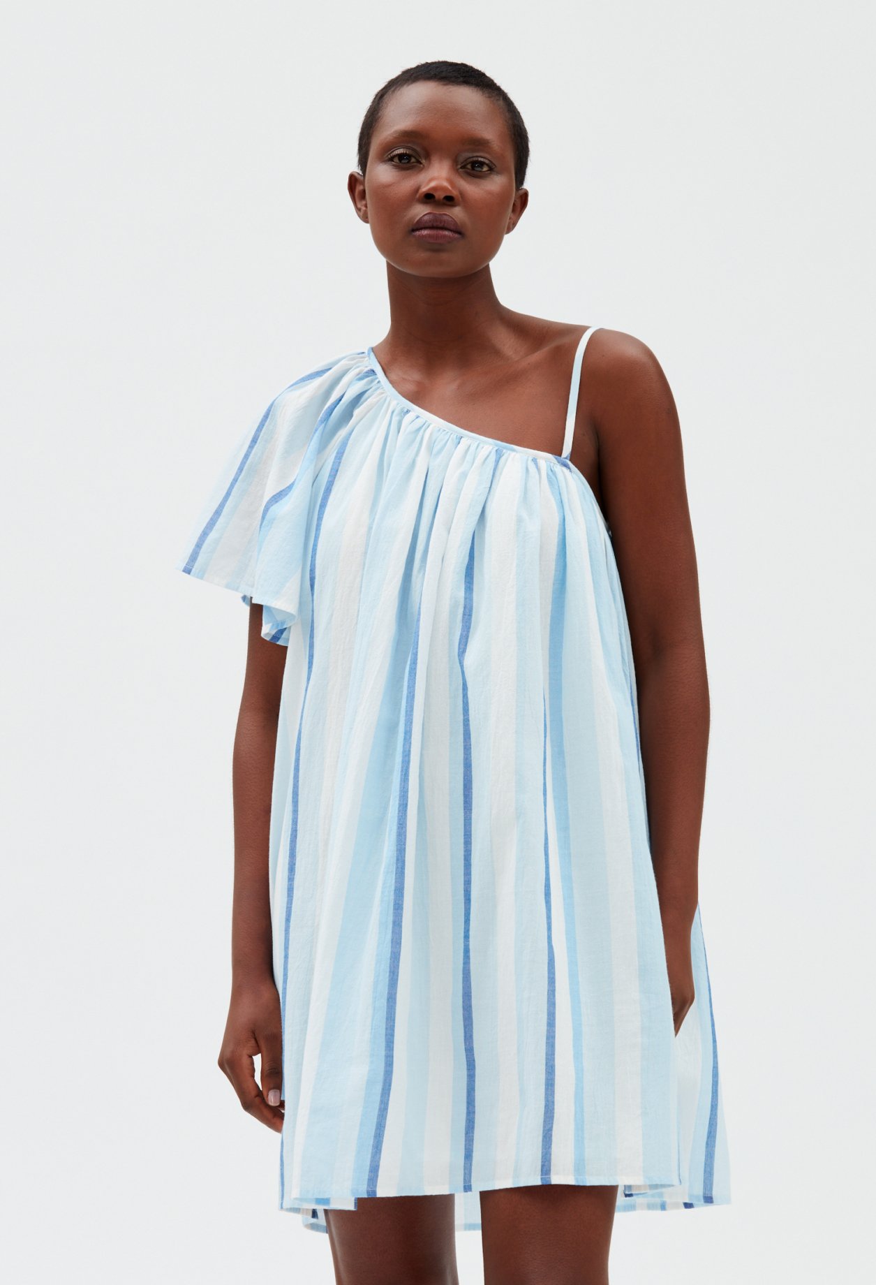 Robe courte asymetrique bleue