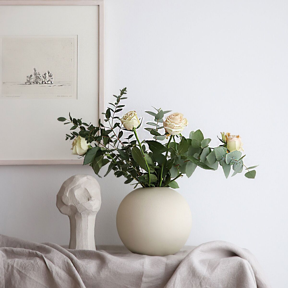 OLLIE skulptur, limestone