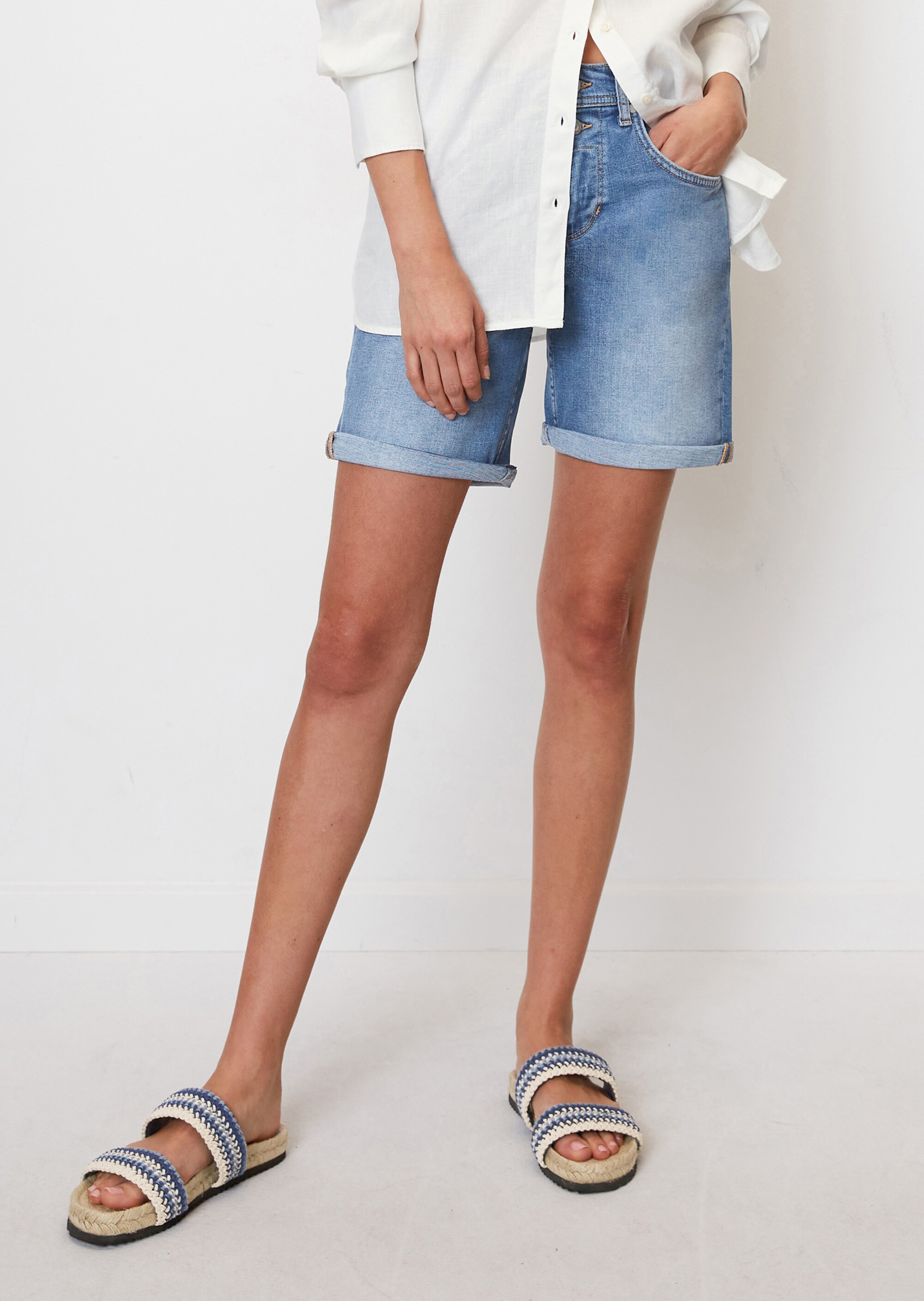 Jeans-Shorts Modell THEDA boyfriend mid waist aus Baumwoll-Mix