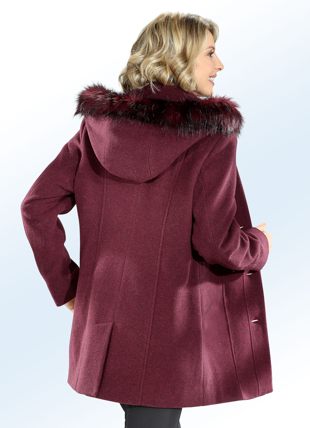 Jacke mit abnehmbarer Kapuze