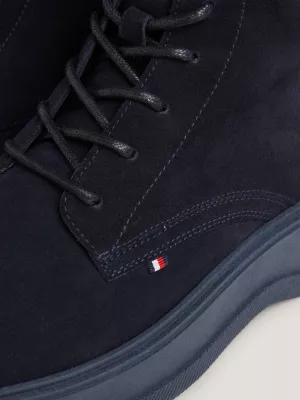 Botas de cano curto com cadarço em camurça repelente à água