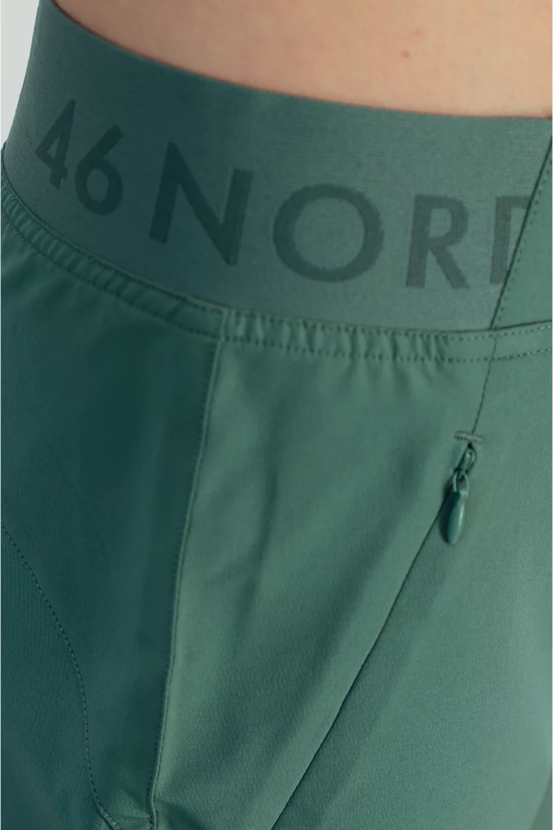 46 NORD Damen Wandershort