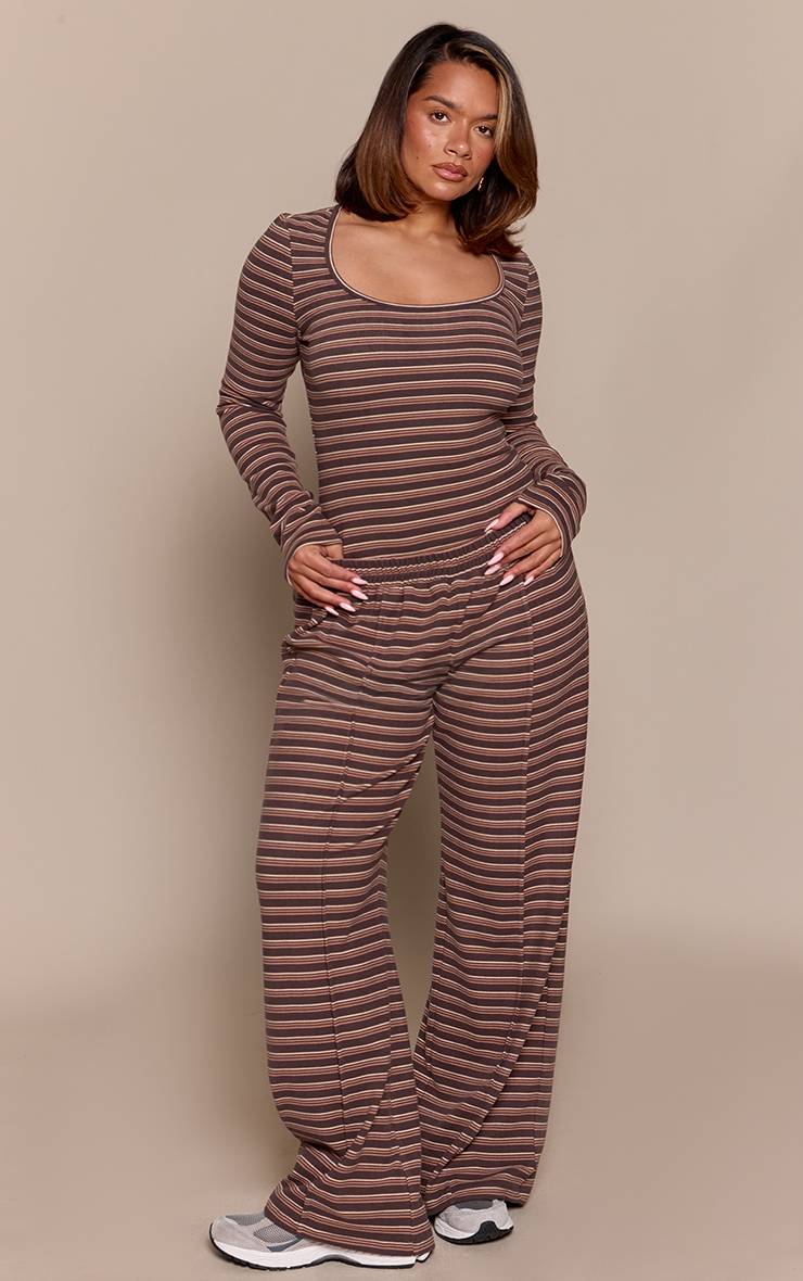 Chocolat Ensemble Coordonné Jogger Shape À Rayures Jambes Larges Avec Détails De Coutures