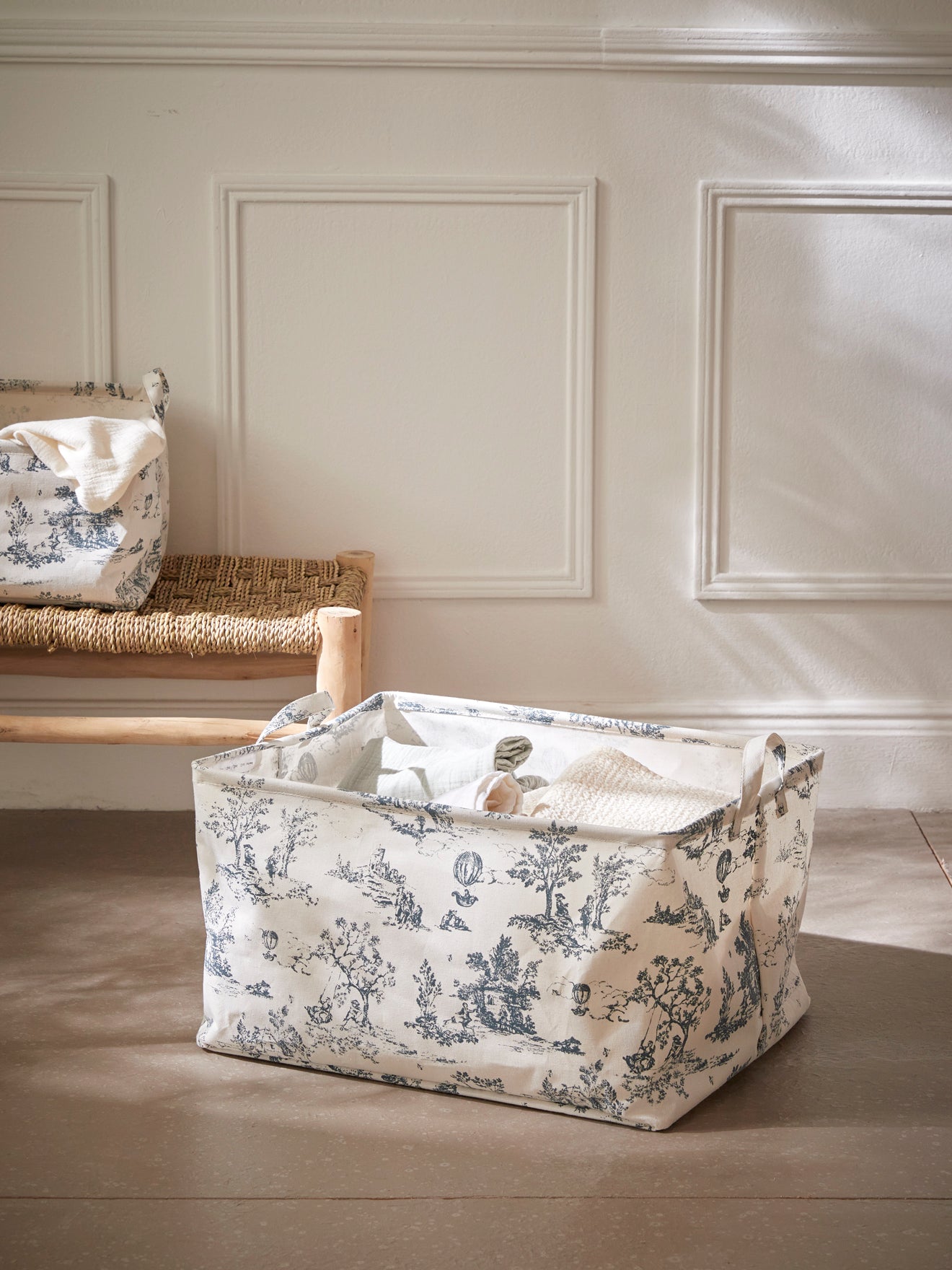 Bac à linge esprit toile de Jouy, grand modèle