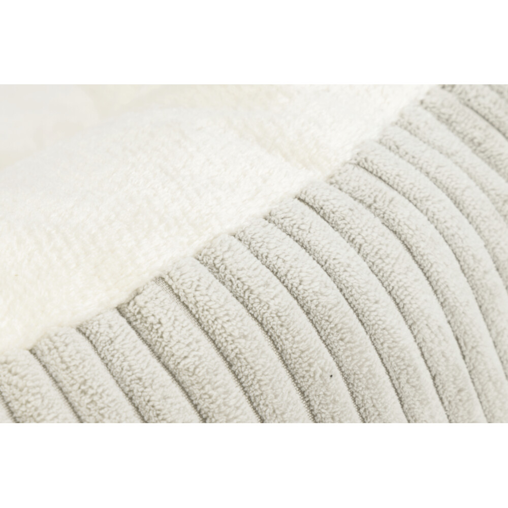 Designed by Lotte Kattenmand Ribbed Lichtgrijs50 x 50 x 17 cm