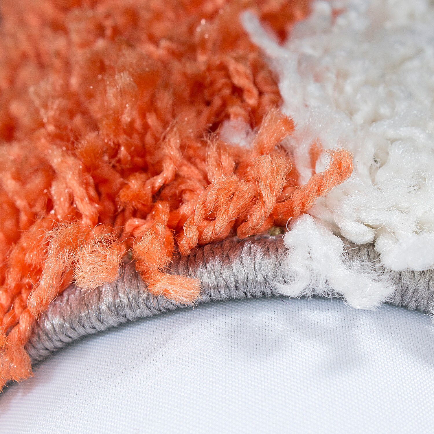 Stilvoller Hochflor-Teppich mit zeitgemäßem Karo-Muster, Shaggy-Teppich