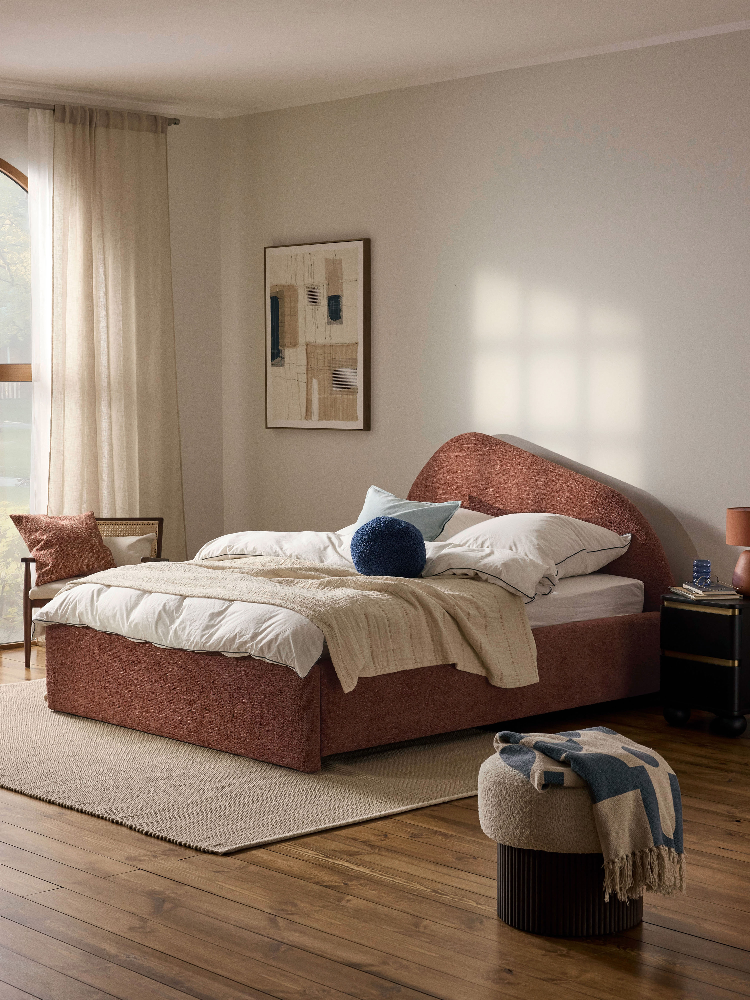 Bouclé gestoffeerd bed Gary
