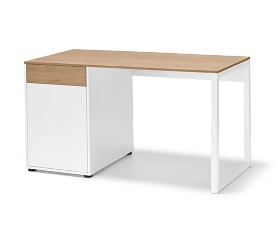 Schreibtisch mit Stauraum