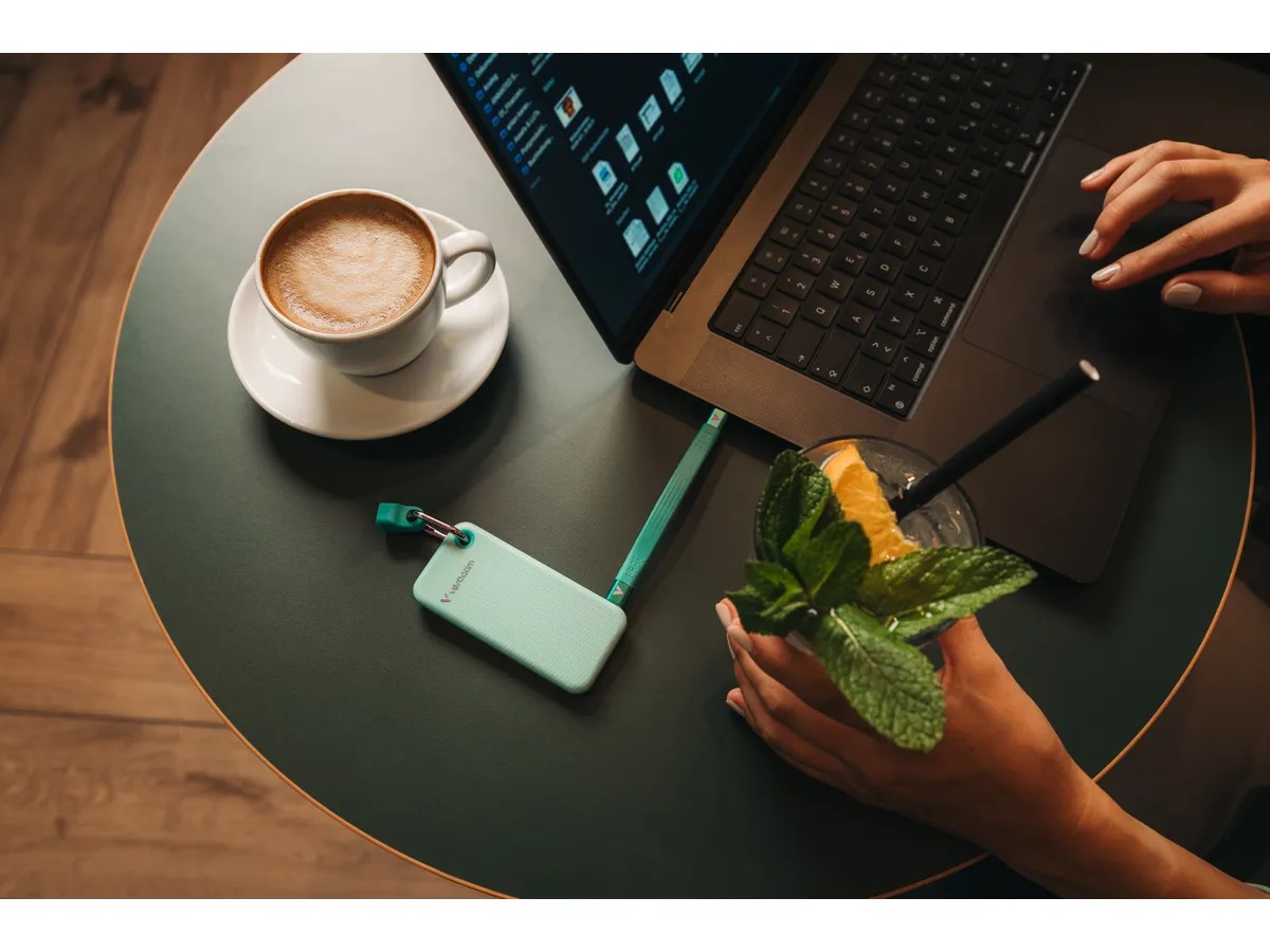 (1TB) Pocket SSD Externe SDD Festplatte USB C 3.2   Schlüsselanhänger mit Kabelbefestigung 10 Gbit/s (32324) - Blau