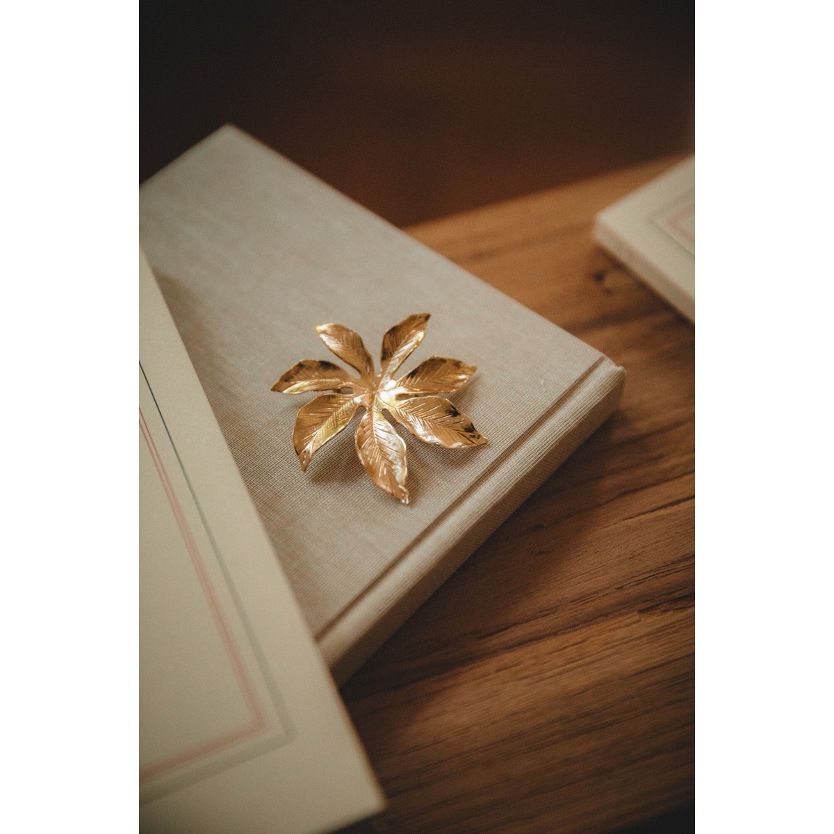 broche fleur doré à l'or fin - CHLORIS