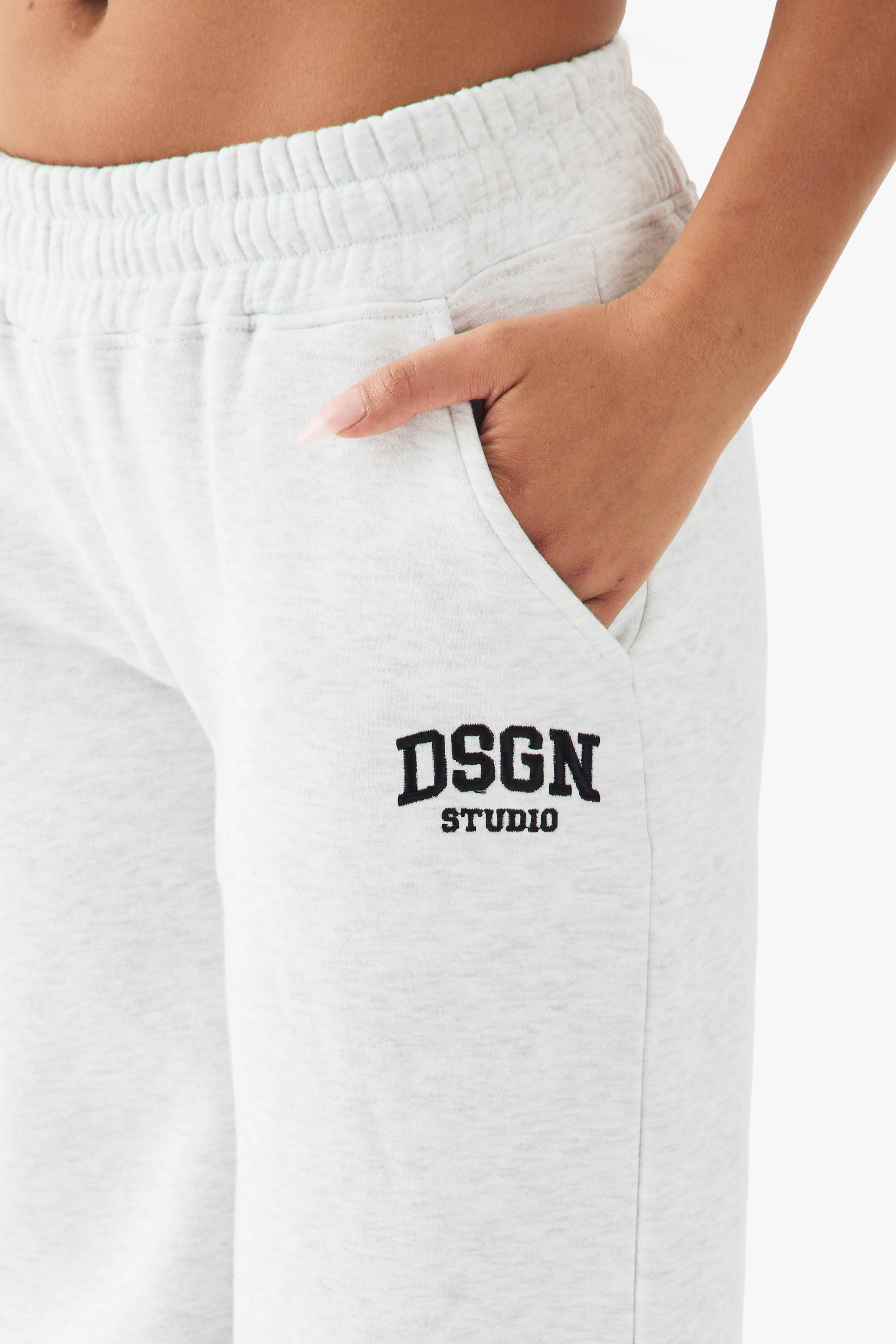 Jogger Droit Brodé Dsgn Studio