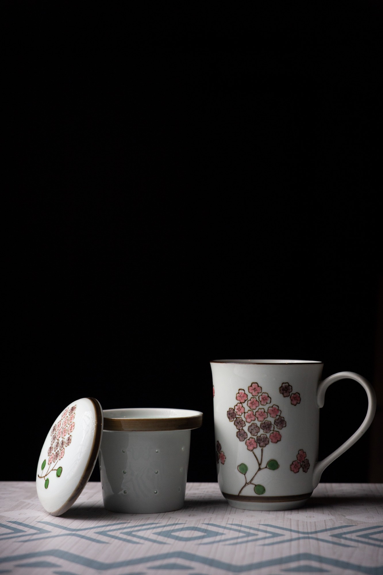 Teetasse 'Blossom' mit Teesieb, weiß/multicolor, H 13,5 cm, Ø 8,5 cm zu 12,80