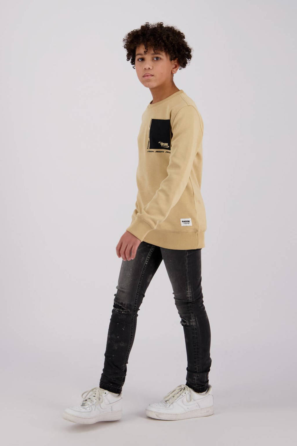 Raizzed sweater Lawton met printopdruk beige/zwart