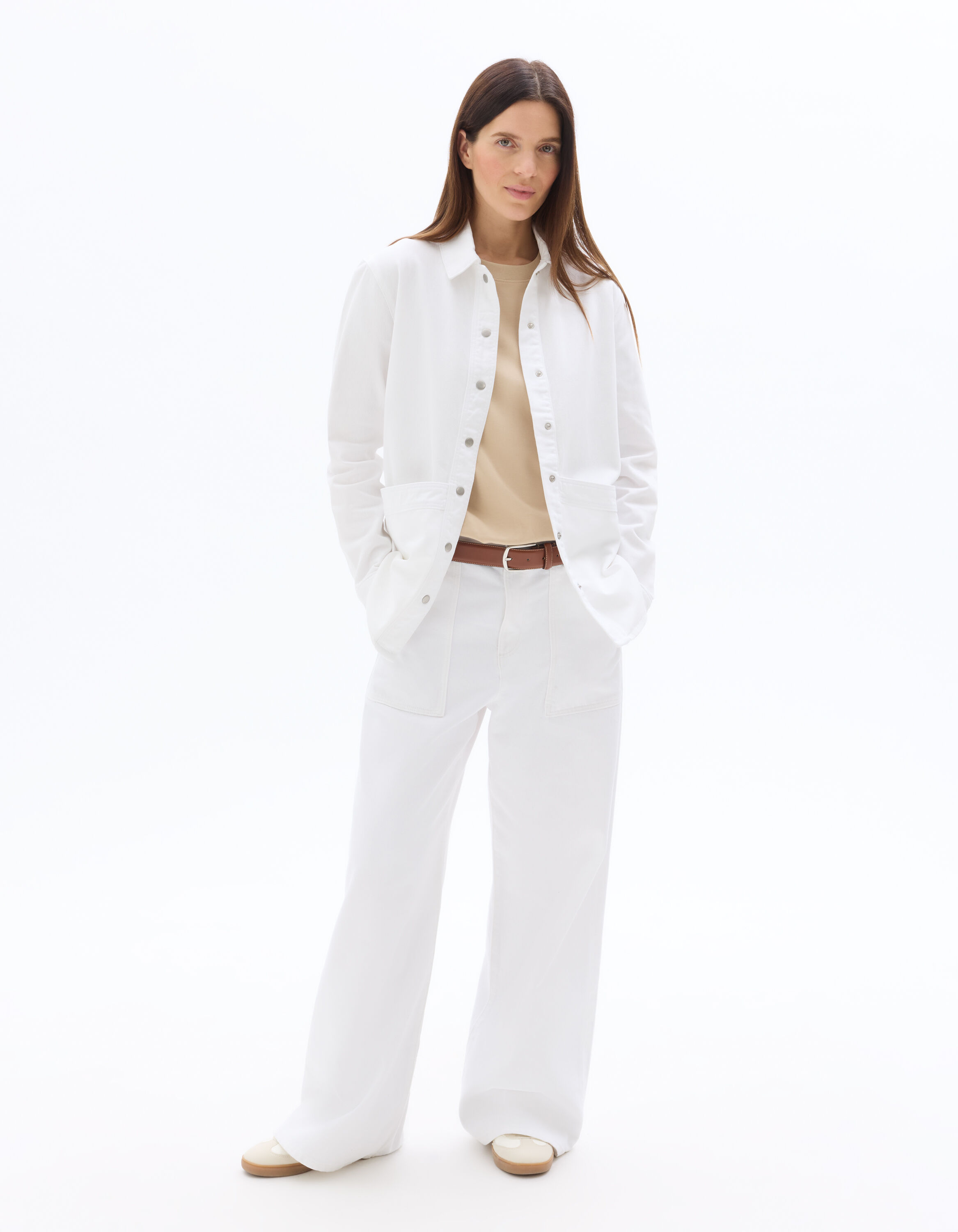 Surchemise worker