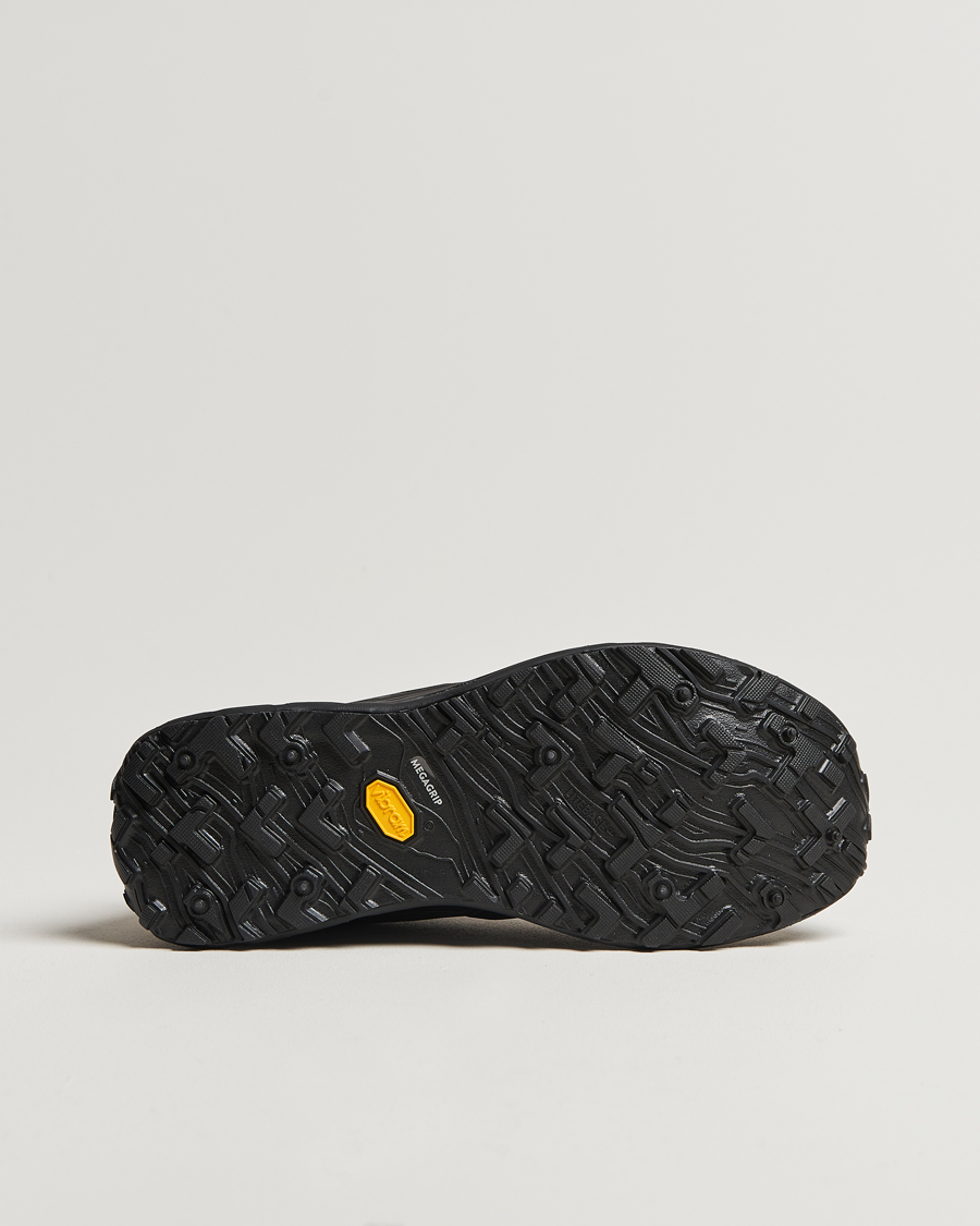 Norda 002 Running Sneakers Stealth Black