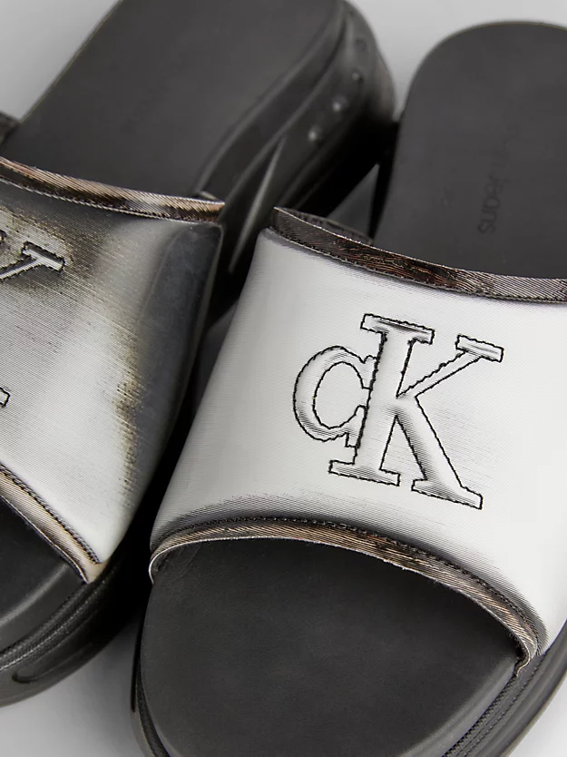 Pantufas com logotipo lenticular