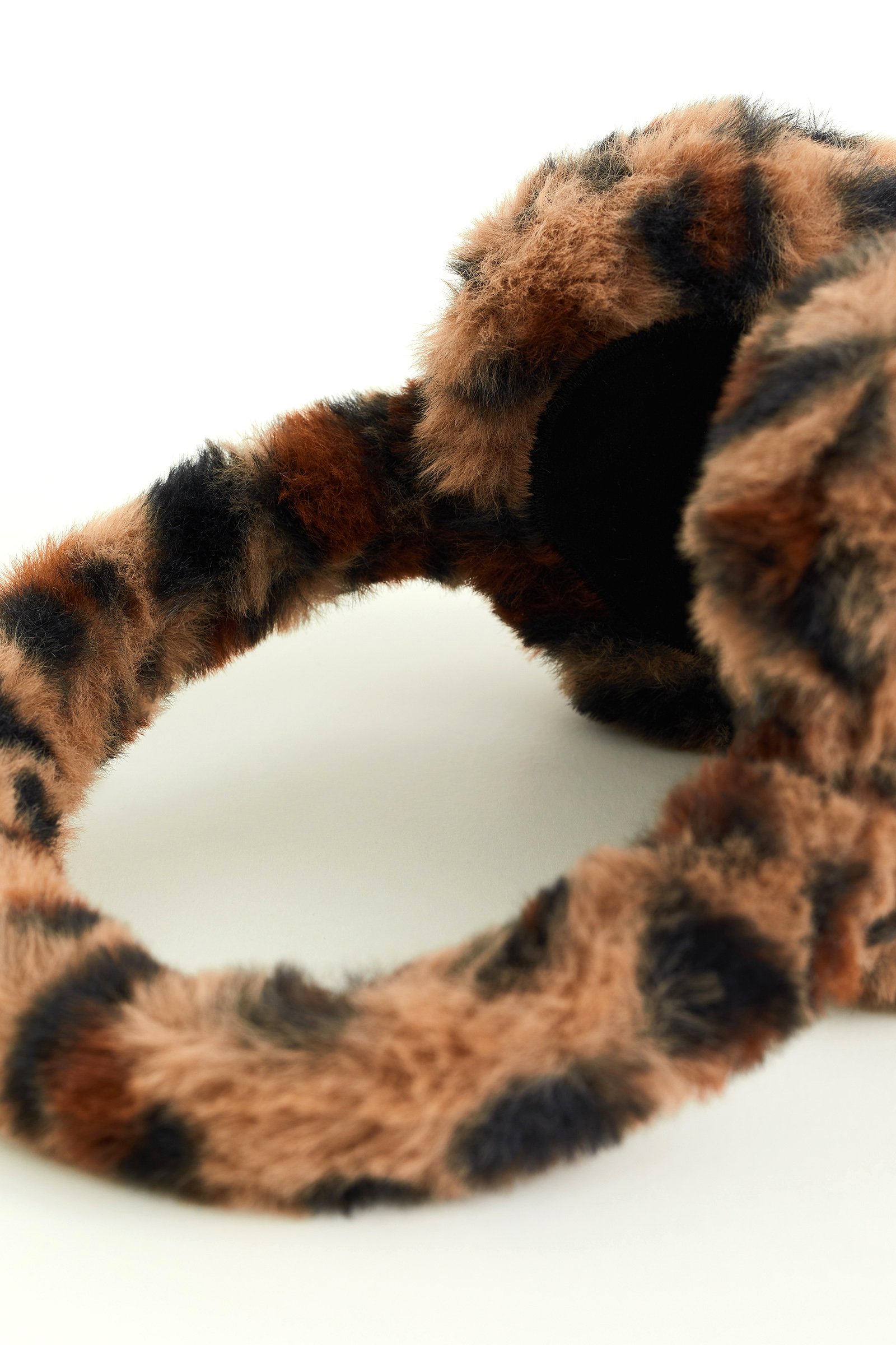 Meisjes oorwarmers WE Fashion Bruin