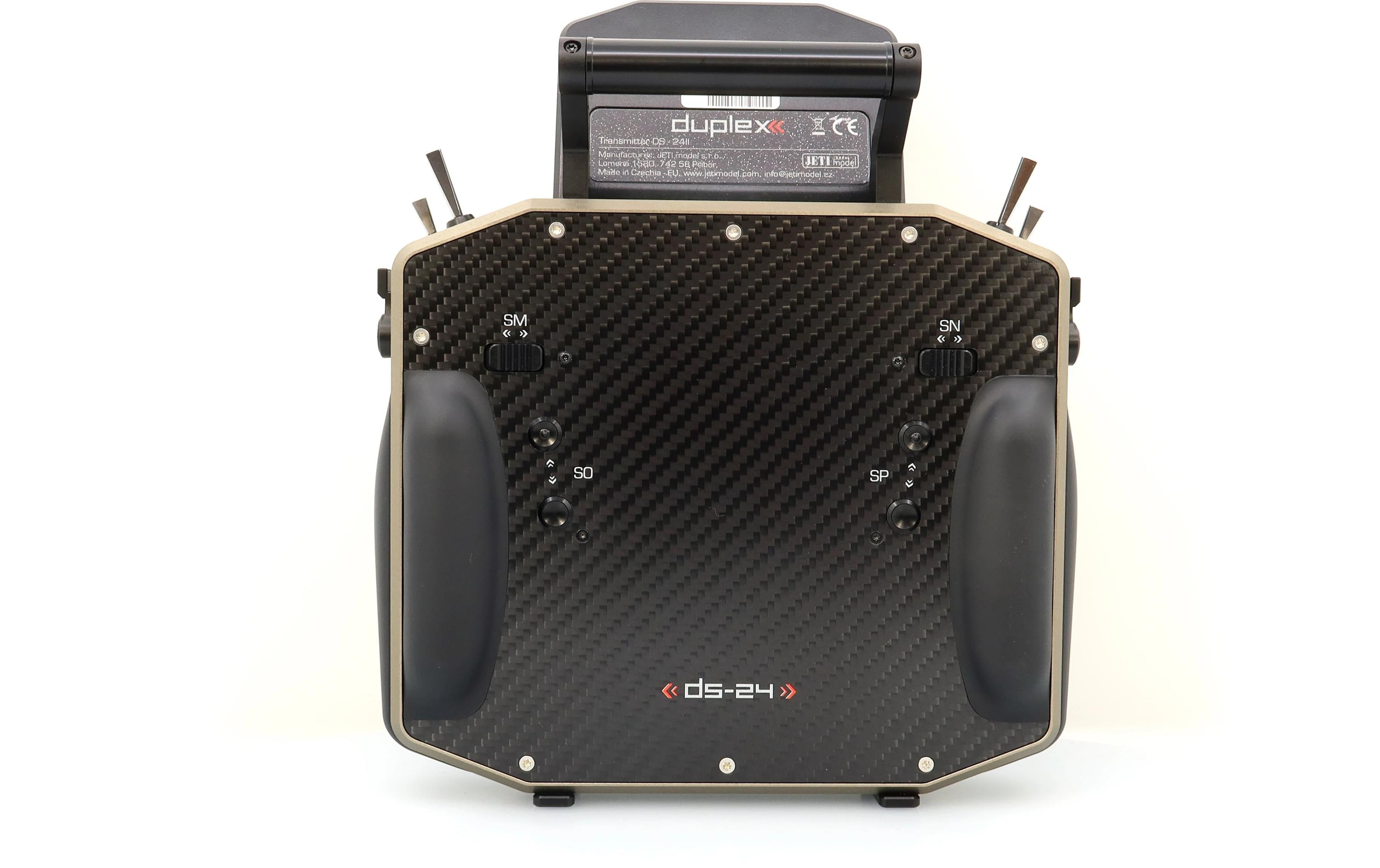 Fernsteuerung DS-24II Carbon Line Bronze 24 Kanal, Duplex EX<br>Professioneller 24-Kanal-Sender mit Geber auf Rückseite und Carbon-Frontplatte