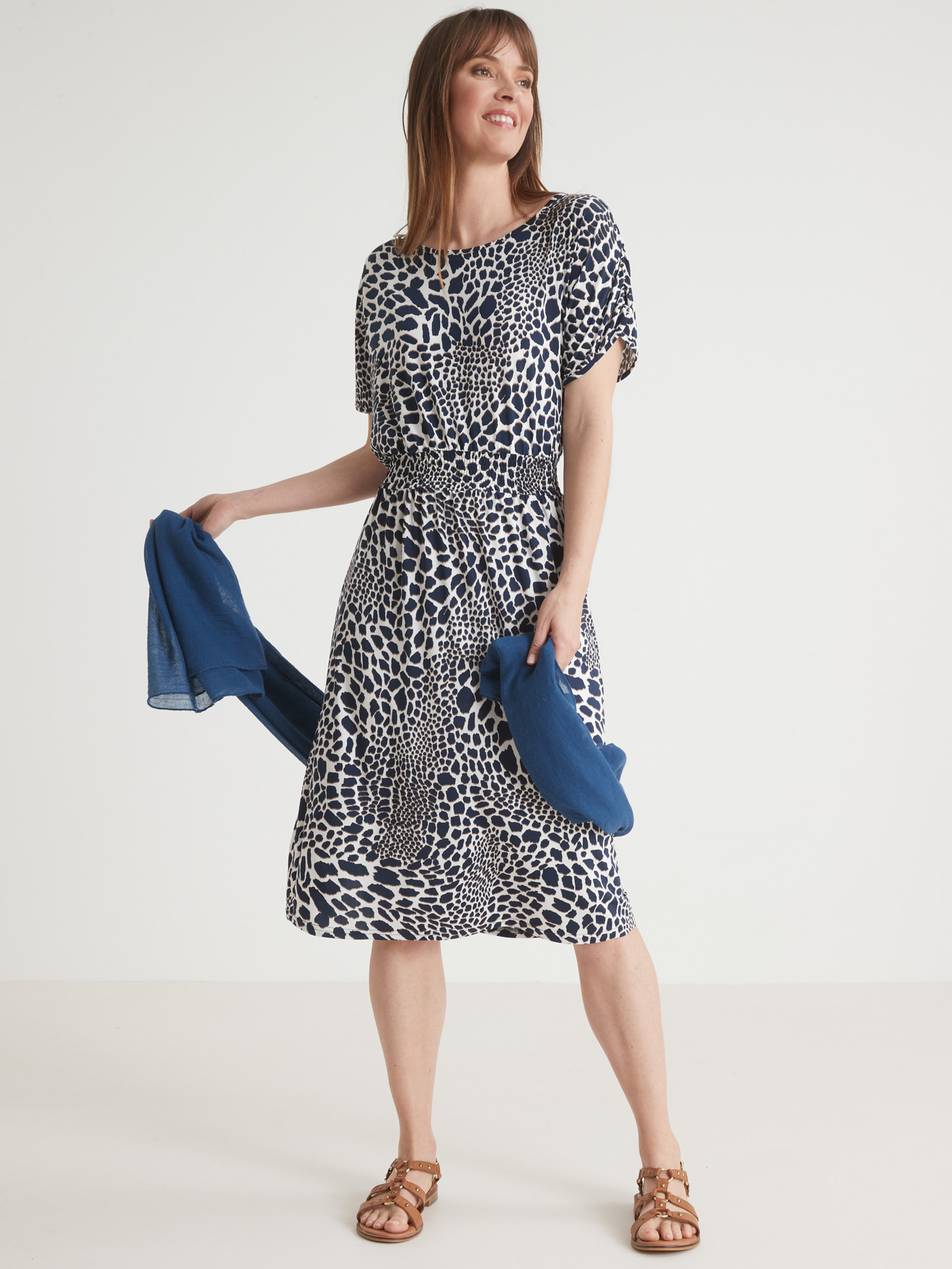 Robe encolure bateau en maille fluide
