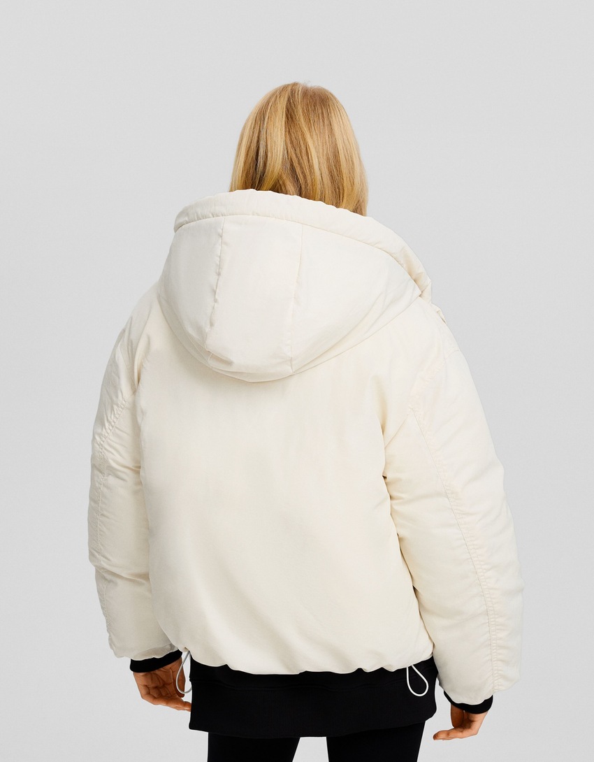 Jaqueta puffer com capuz