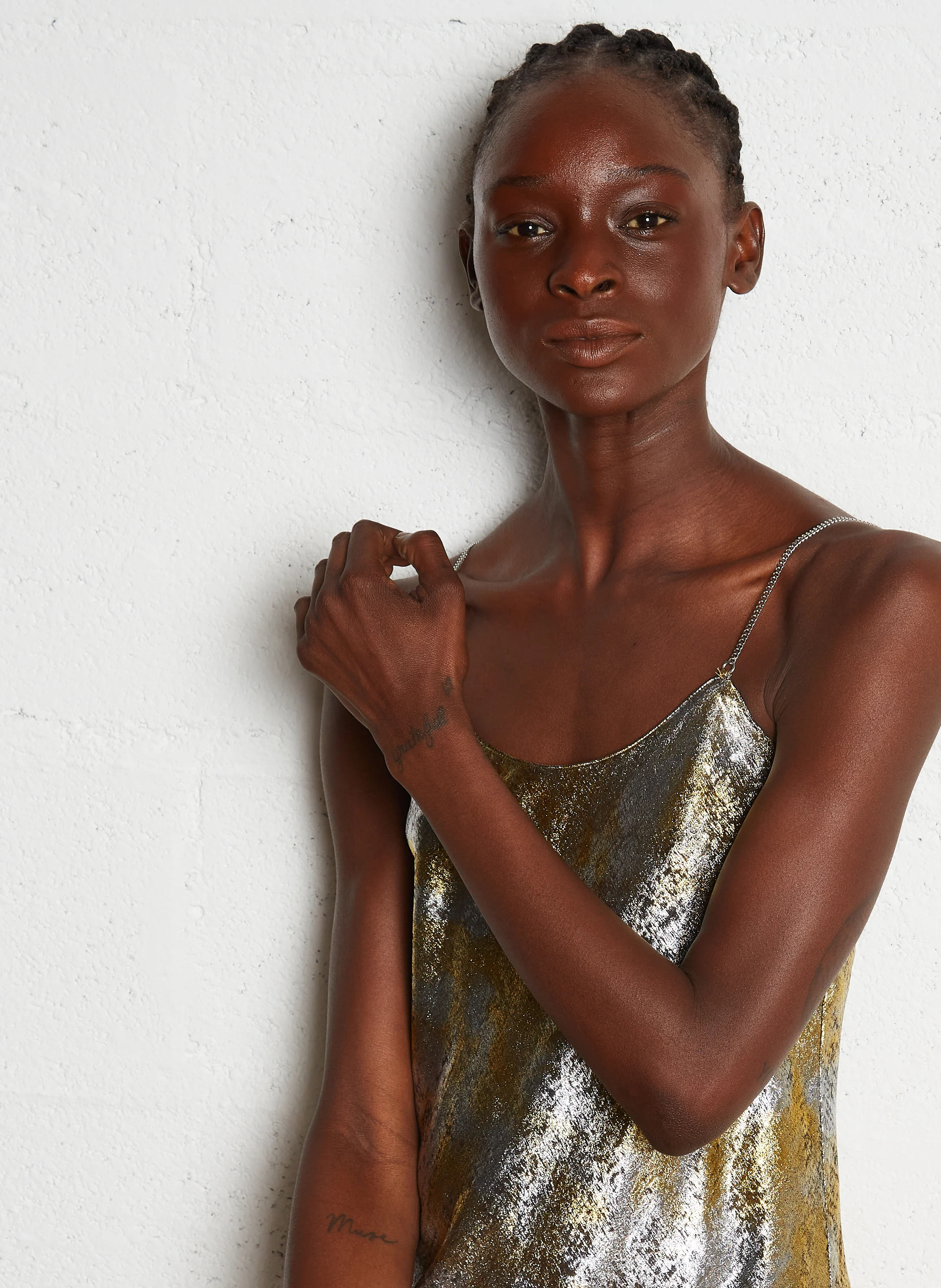 FLAVIA - Robe midi col rond métallisée | Doré