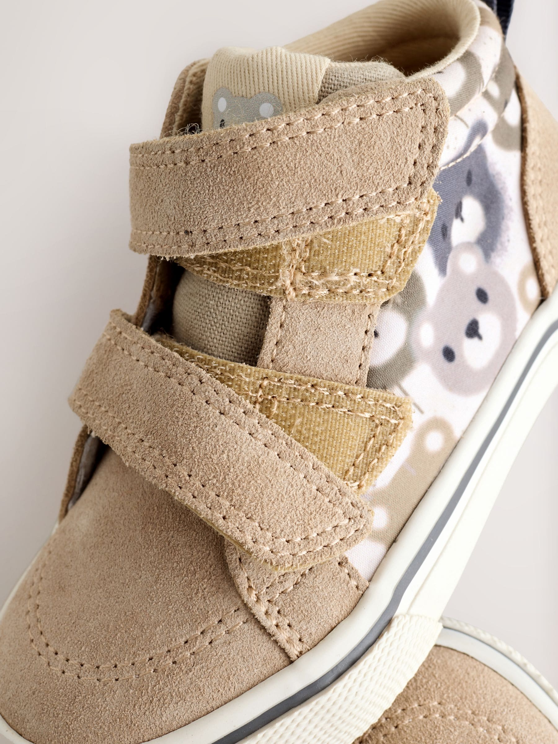 Naturel bruin met berenprint - Suède hoge sneakers met klittenbandsluiting