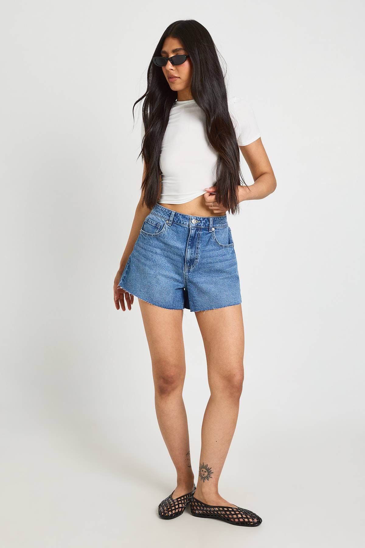 boohoo Short En Jean Taille Haute À Ourlet Brut