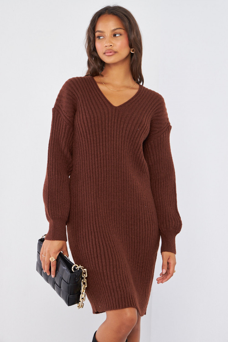 Robe pull marron courte