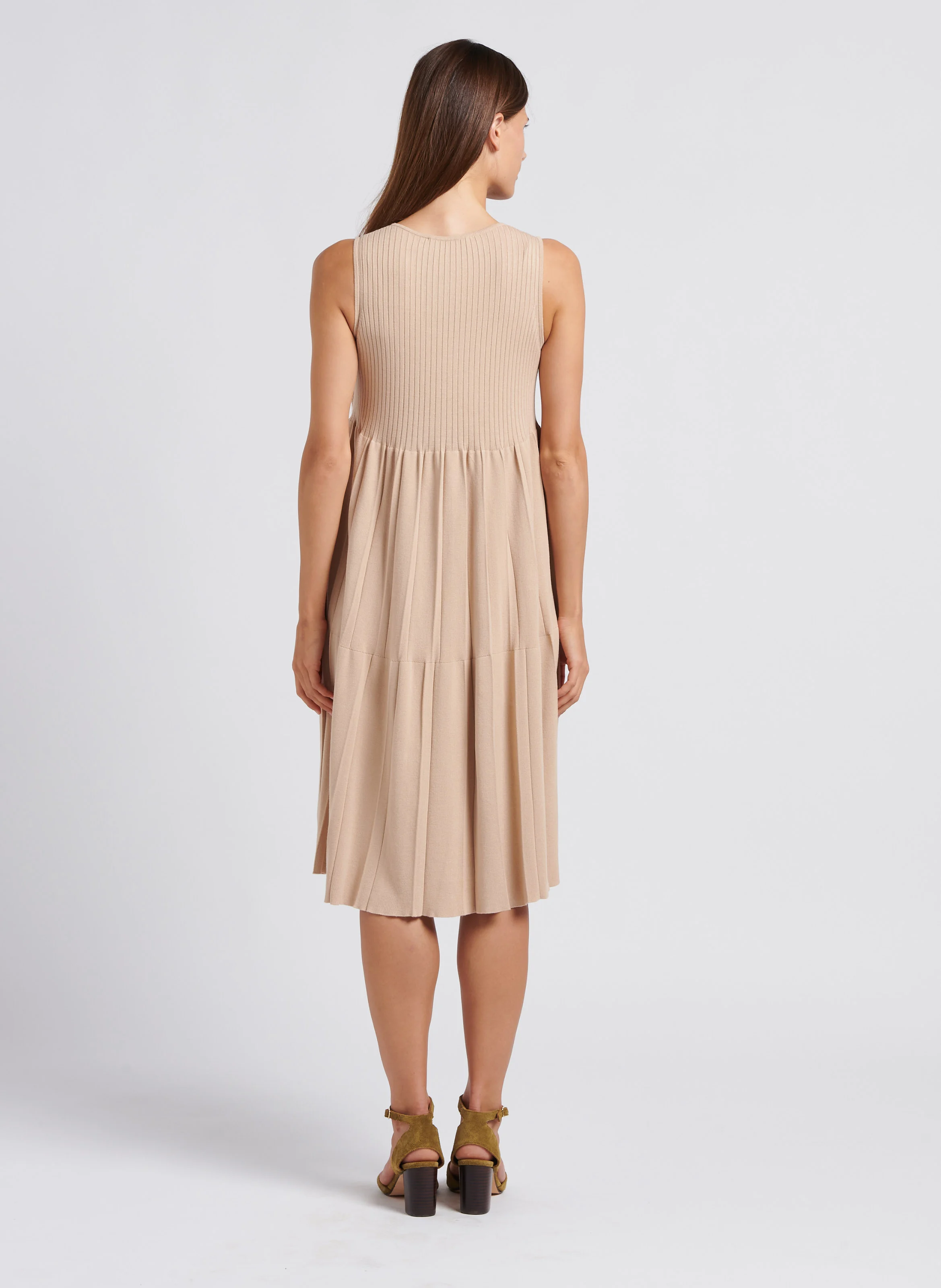 VANEZZA - Robe évasée à col rond| Beige