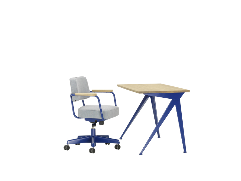 Vitra Compas Direction bureau 125x60 geolied eiken, diepzwart