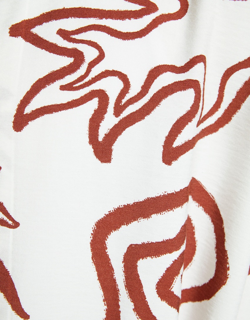Camisa rústica de manga curta com estampa floral