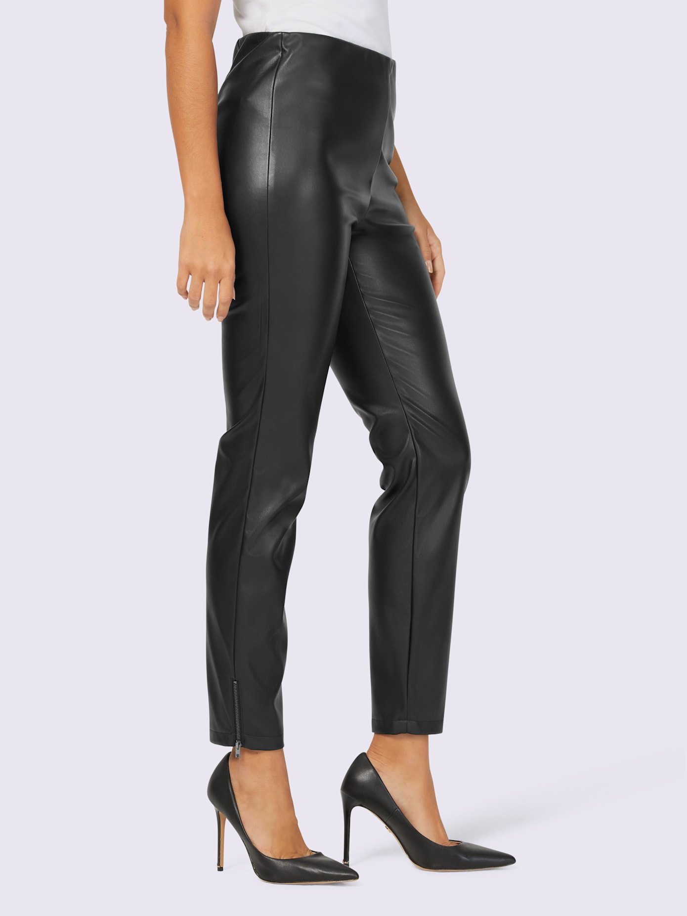 Pantalon en imitation cuir synthétique joliment brillant