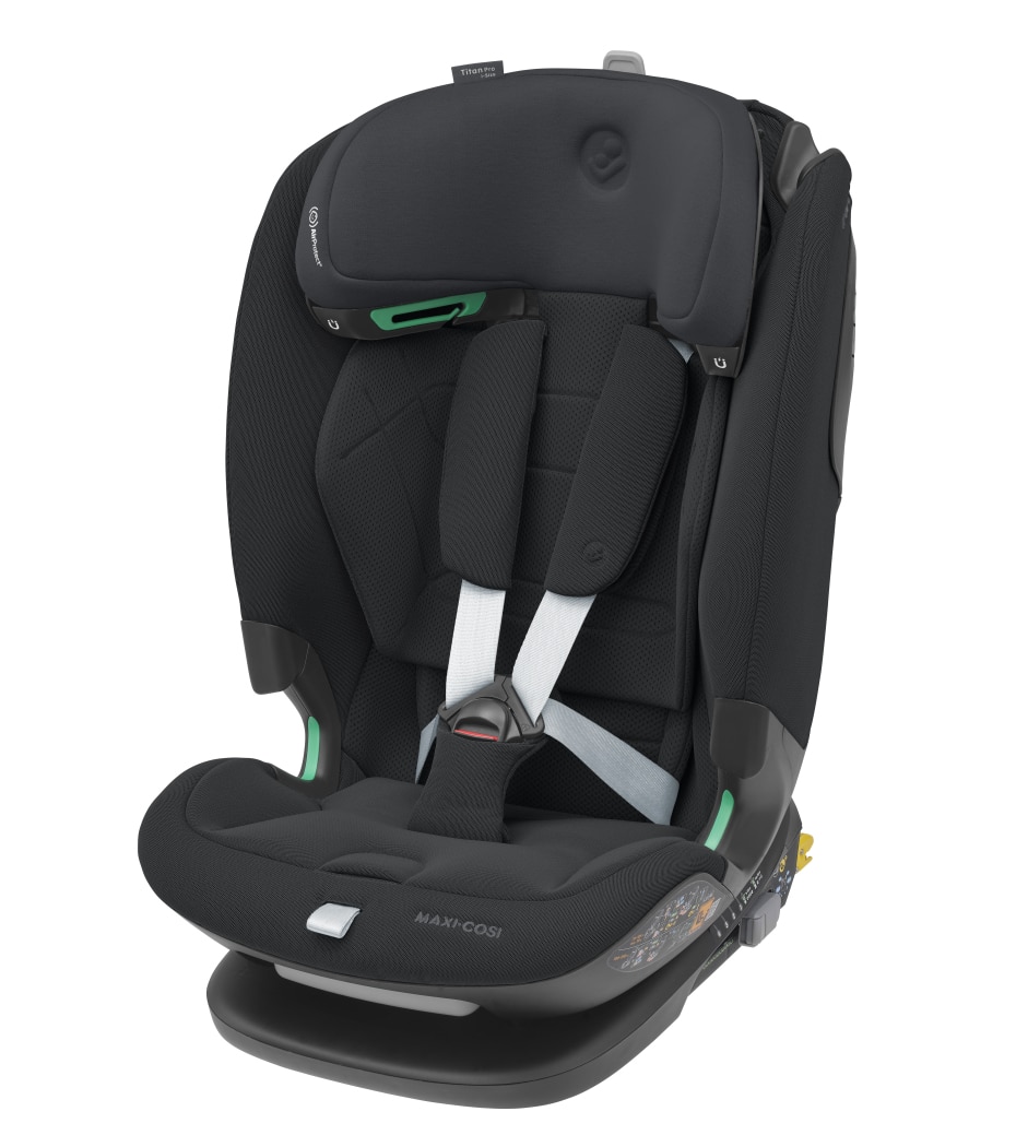 Titan Pro i-Size 15 M - 12 Y  76 - 150 cm  9 - 36 kg    G-CELL-Seitenaufprallschutz |    Easy-in-Gurtsystem |    ClimaFlow Temperaturregulierung |    AirProtect®-Sicherheitskissen |