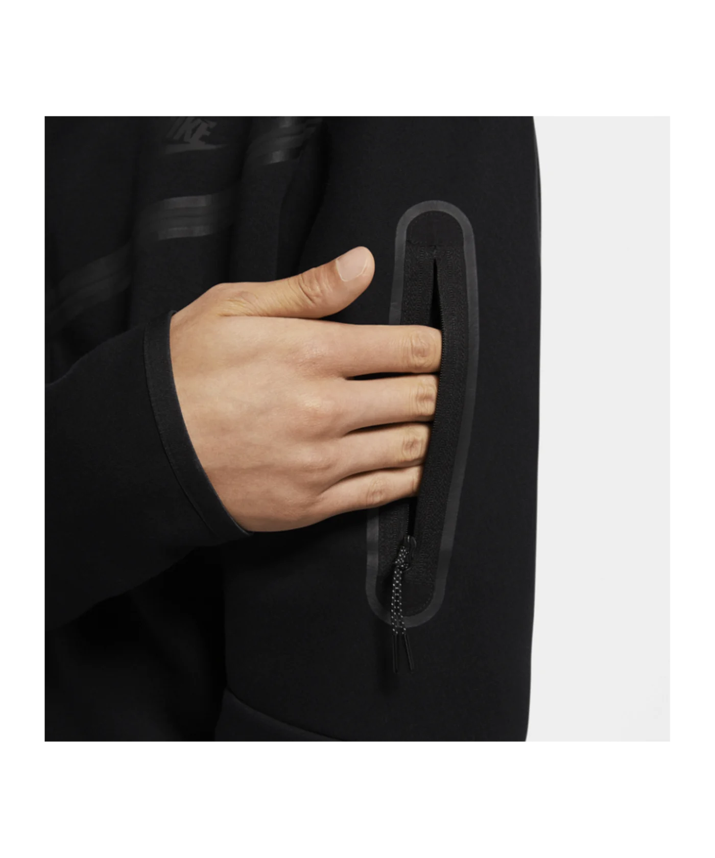 Nike Tech Fleece Windrunner Schwarz F010