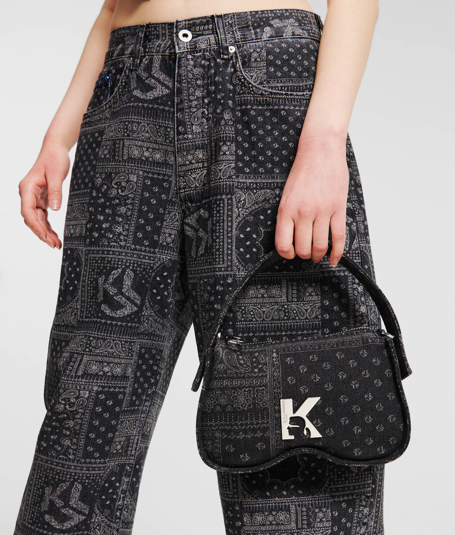 SAC BANDOULIÈRE EN DENIM EN FORME DE LUNETTES DE SOLEIL AVEC ANSE SUPÉRIEURE KLJ
