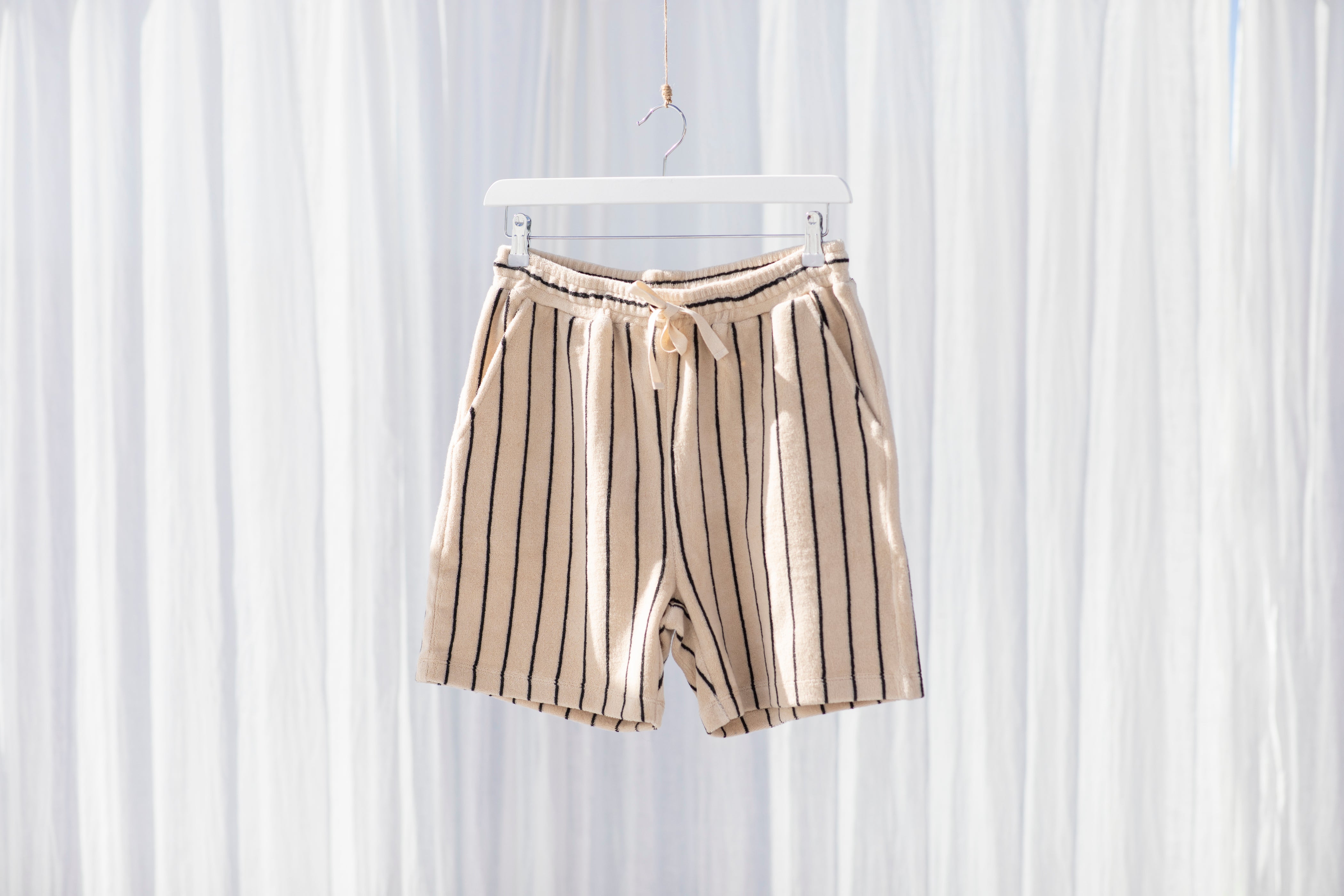 Bongusta  Naram Gym Shorts - Creme & Ink