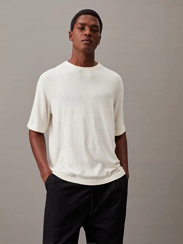 Camiseta em mistura de viscose e malha