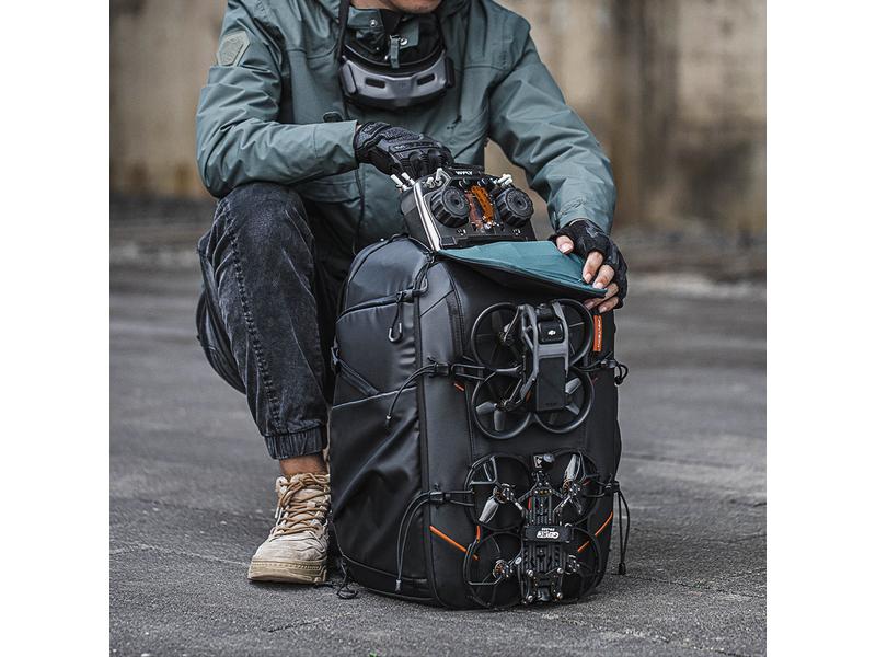 PGYTECH Fotorucksack OneMo FPV 30L Space Black Leistungsstarker Rucksack für Drohnen, der überall eingesetzt werden kann