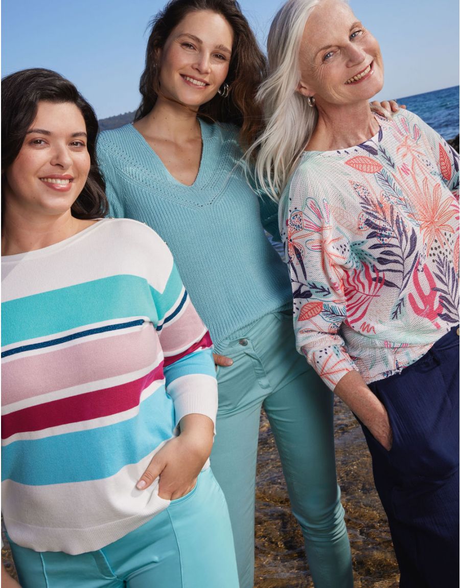 Pull bleu ciel irisé