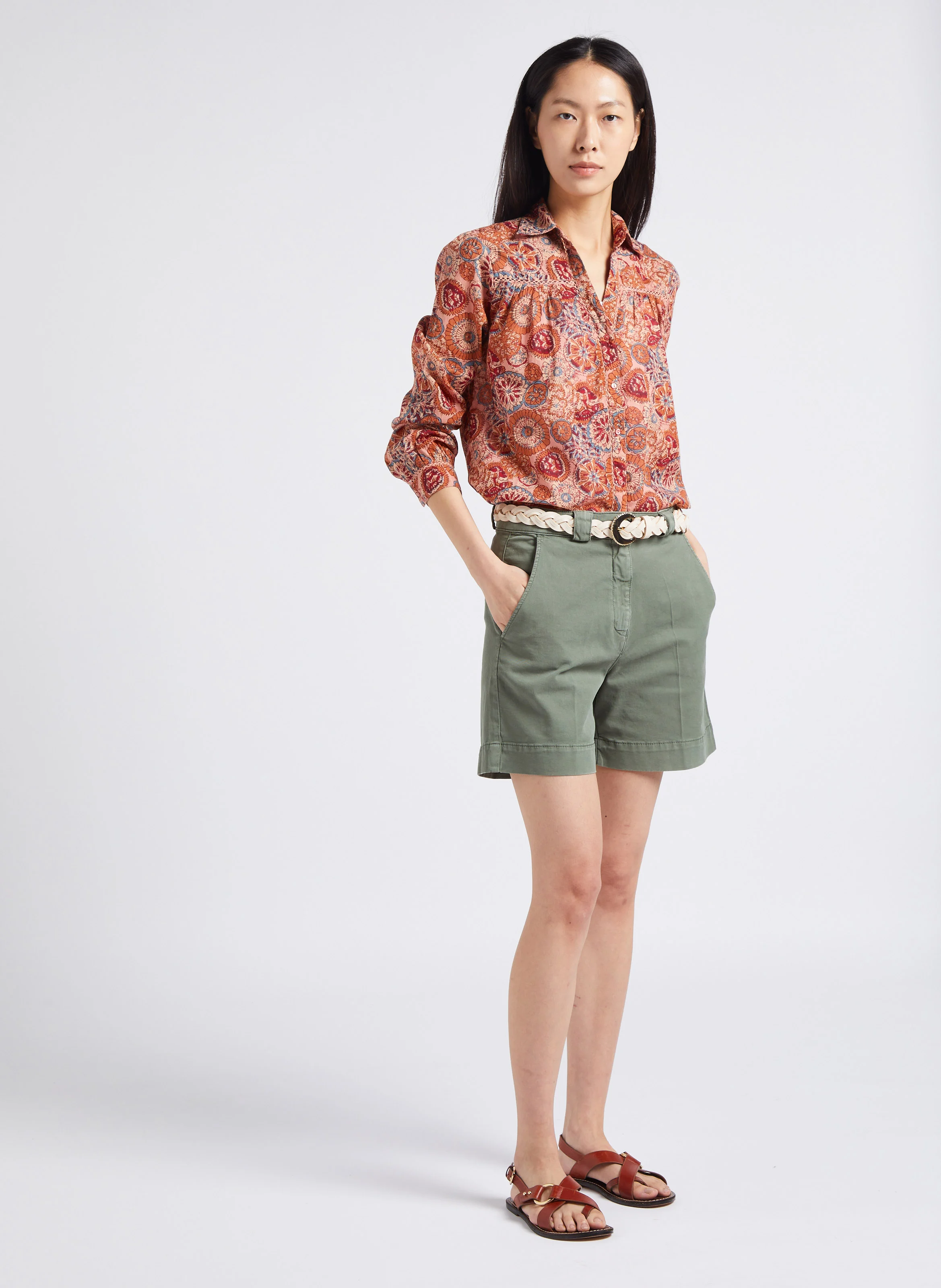 VERMONT - Short large en coton mélangé | Kaki