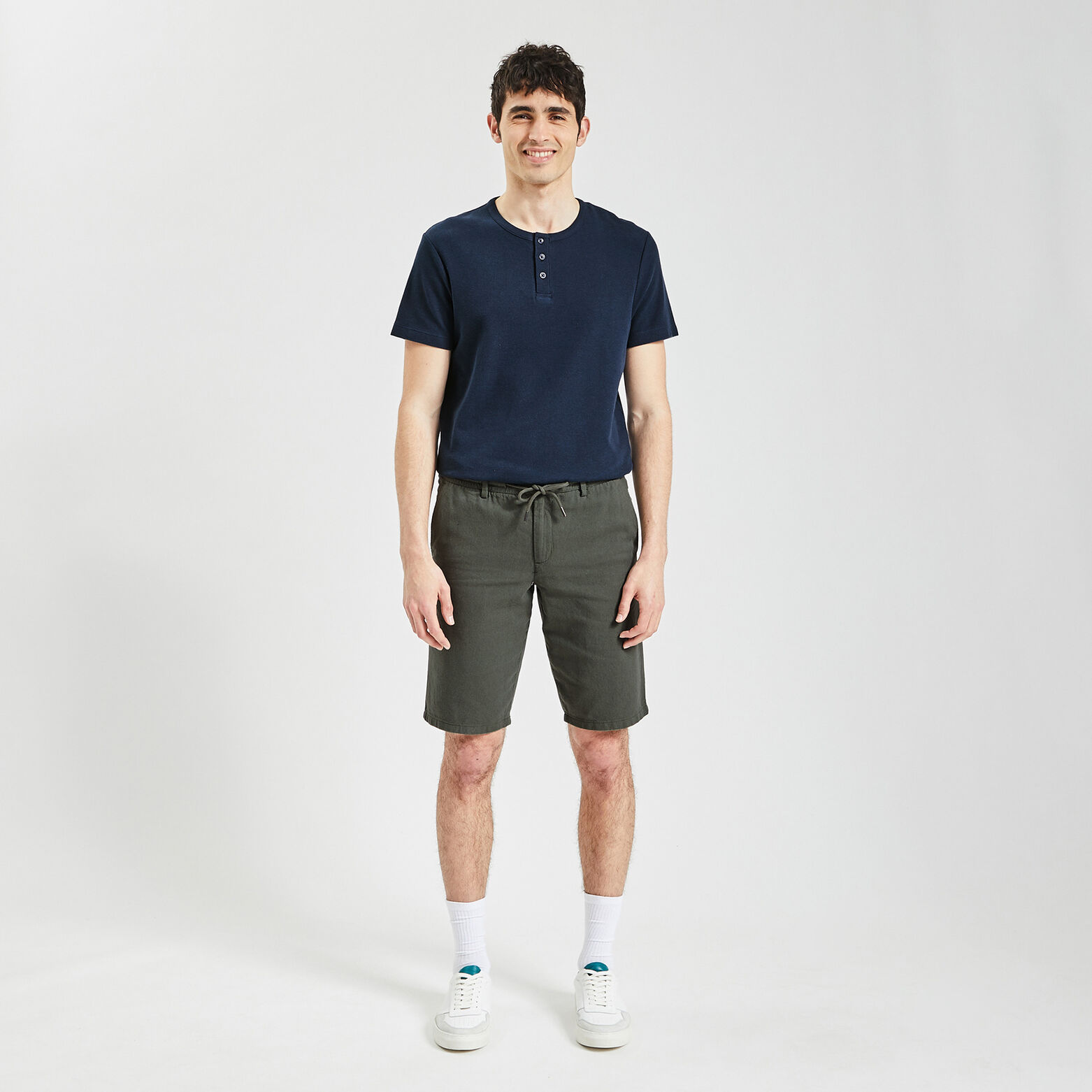 Bermuda uni en coton lin Vert kaki