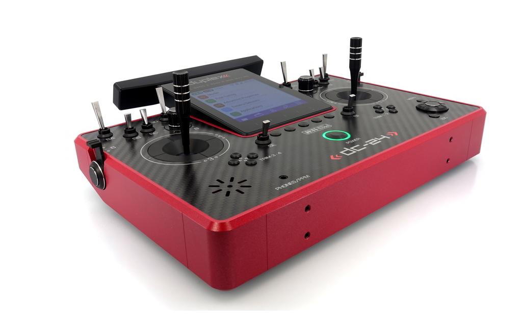 Fernsteuerung DC-24 II Carbon Line Rubinrot<br>Professioneller 2.4 GHz Duplex Pultsender